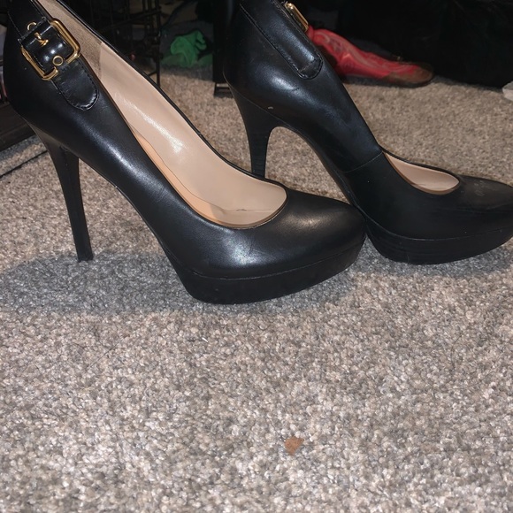 Black platform heels - Picture 2 of 8